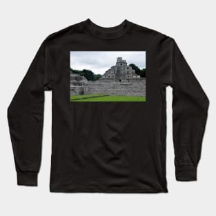 Site archéologique d'Edzna, Campeche, Mexique Long Sleeve T-Shirt